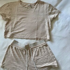 Lorna Jane Beige Striped Loungewear Set. Cotton blend. Women’s size M